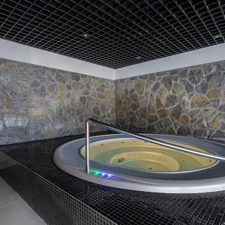 Areka A16 - Klimatyzacja, Basen, Sauny, Jacuzzi, Silownia דירה *